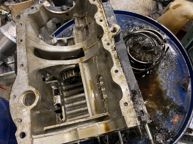 ミニクーパー　オートマ修理